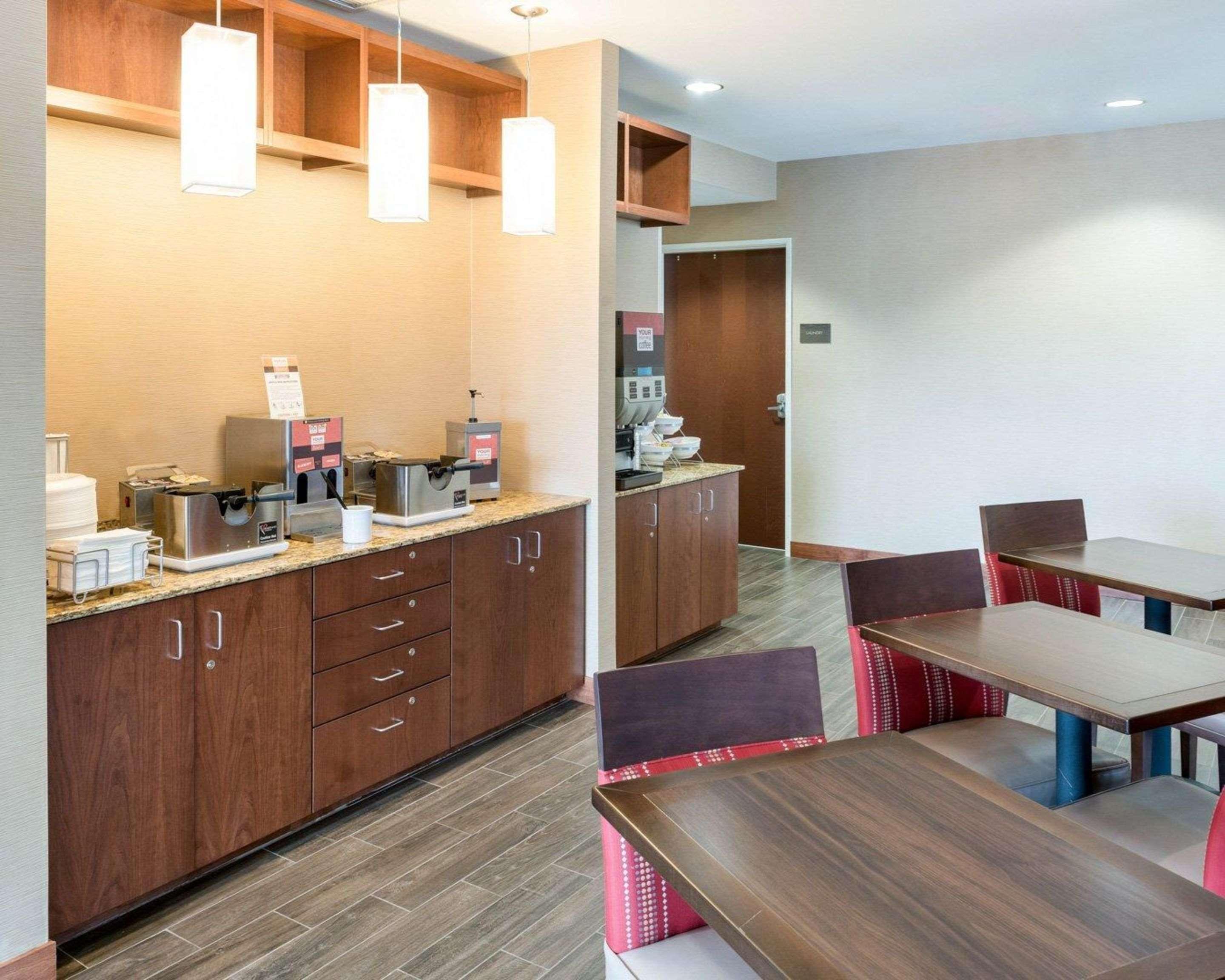 רוצ'סטר Comfort Inn & Suites West - Medical Center מראה חיצוני תמונה