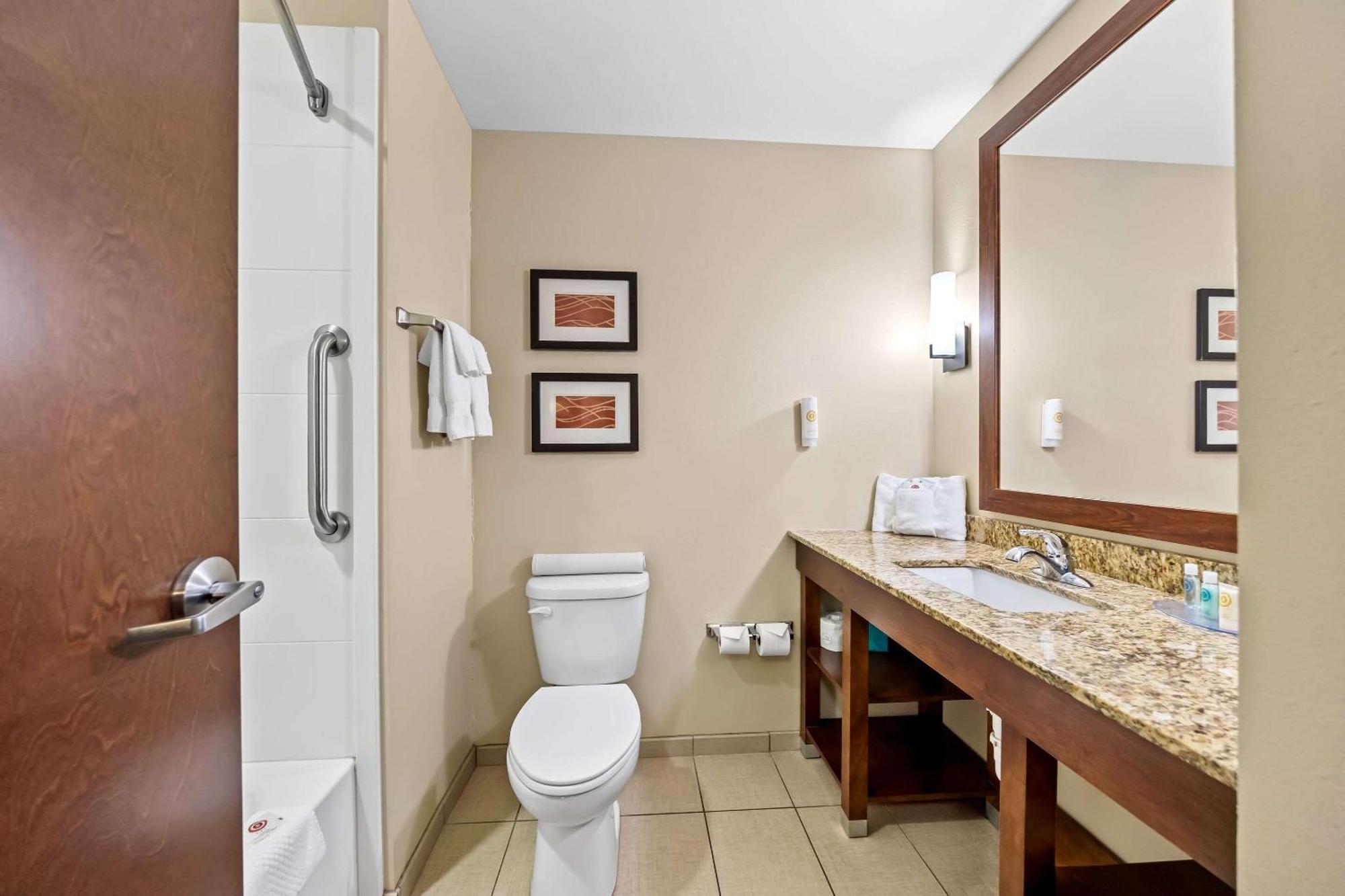 רוצ'סטר Comfort Inn & Suites West - Medical Center מראה חיצוני תמונה